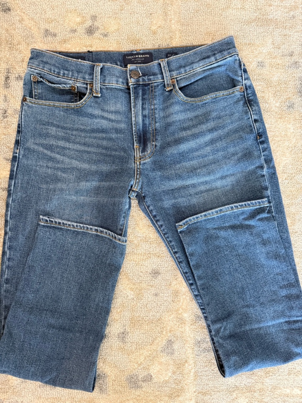 Lucky Brand slim Straight Fit Men's Denim Jeans in Medium Blue